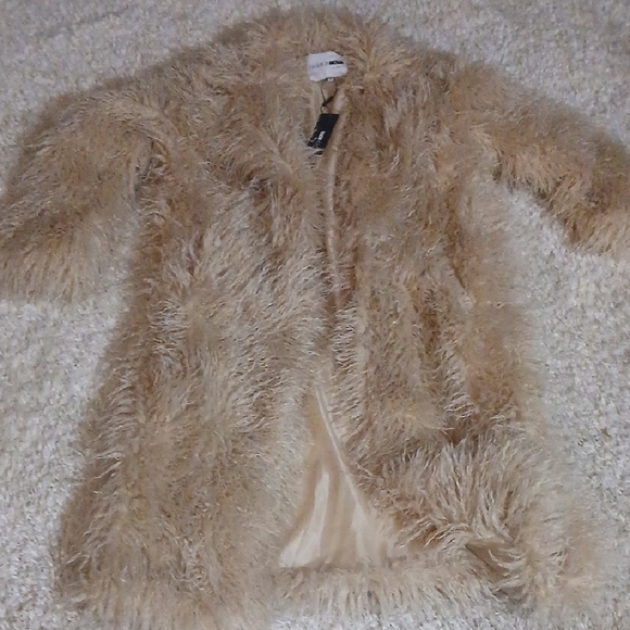 Jackets & Blazers - NWT FAUR FUR COAT